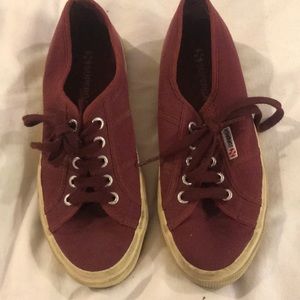 Burgundy Supergas size 8!